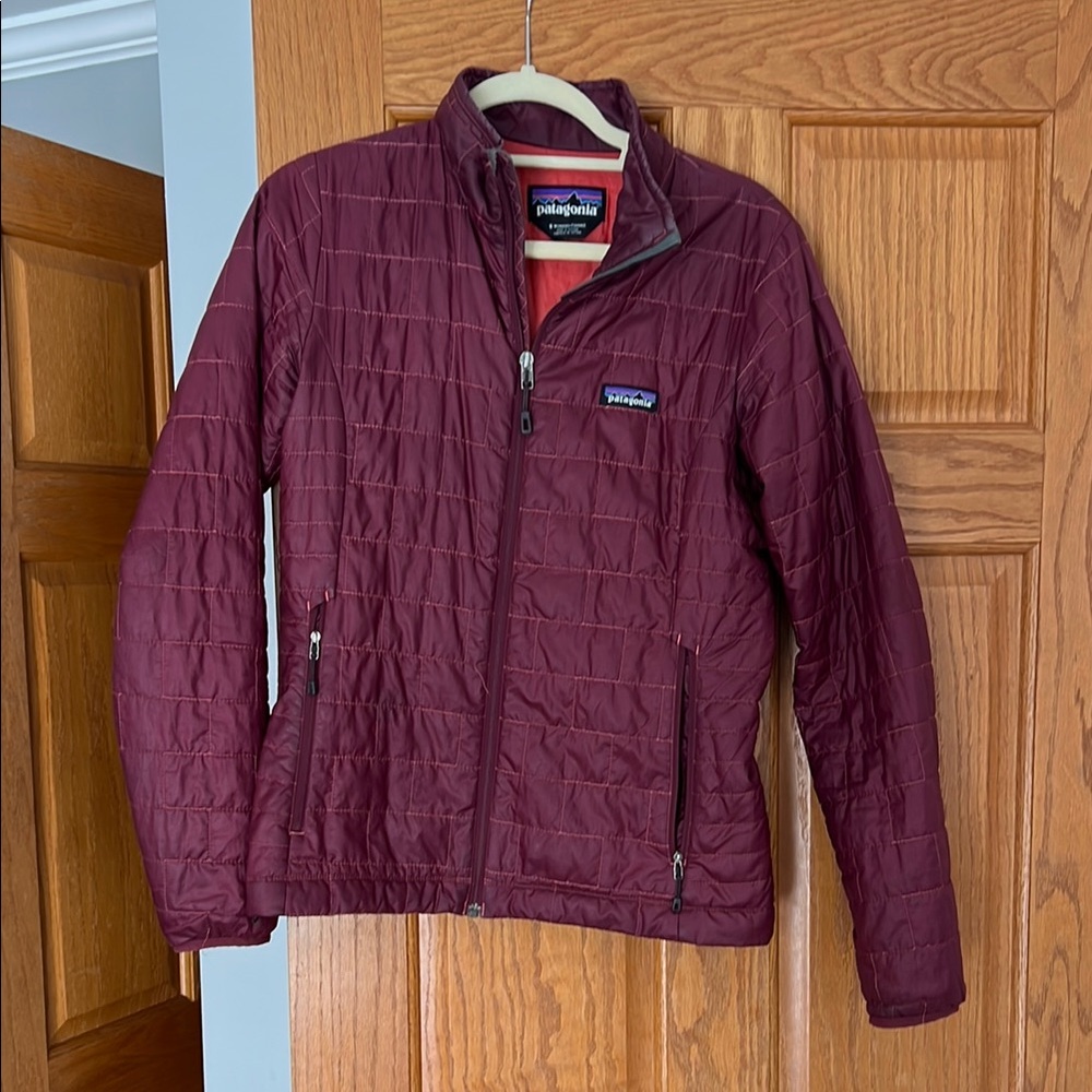Patagonia Women's Nano Puff Maroon Jacket Size Small